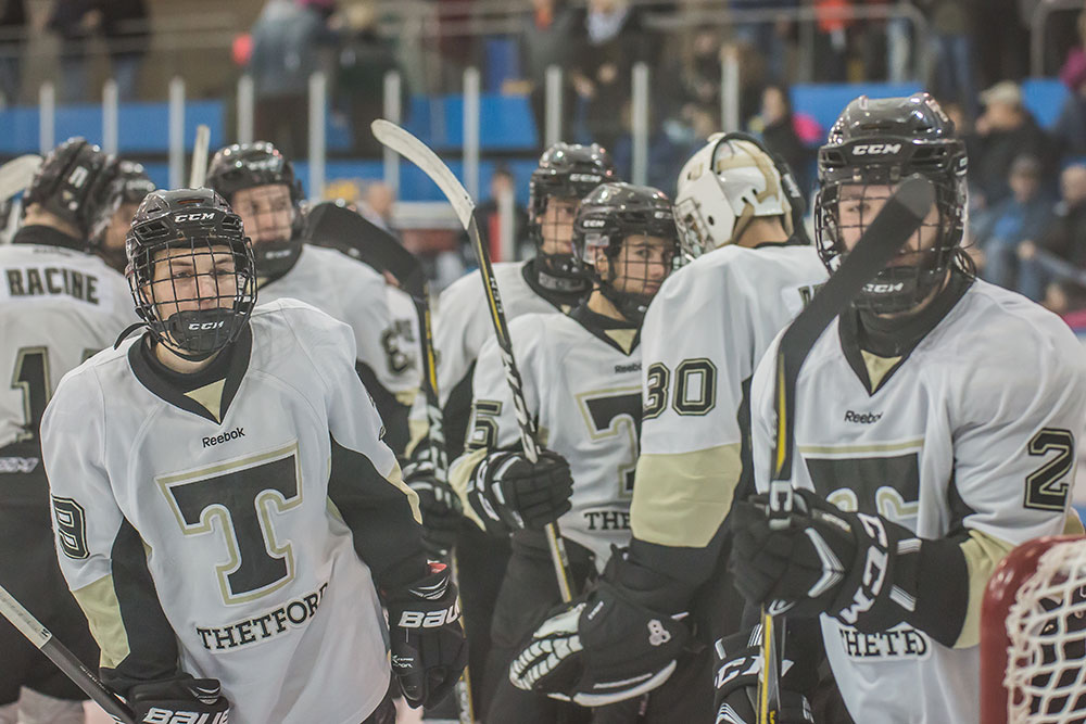 Featured image for “Les Filons hockey plient l’échine en séries”