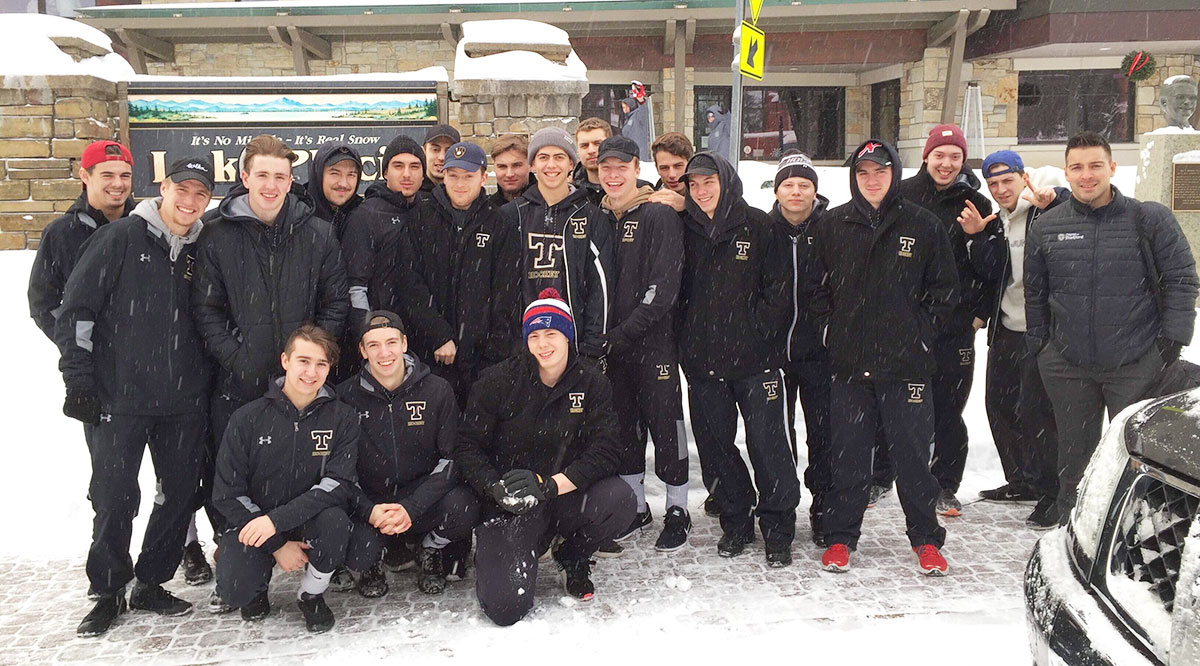 Featured image for “Les Filons hockey concluent leur séjour à Lake Placid avec une victoire”